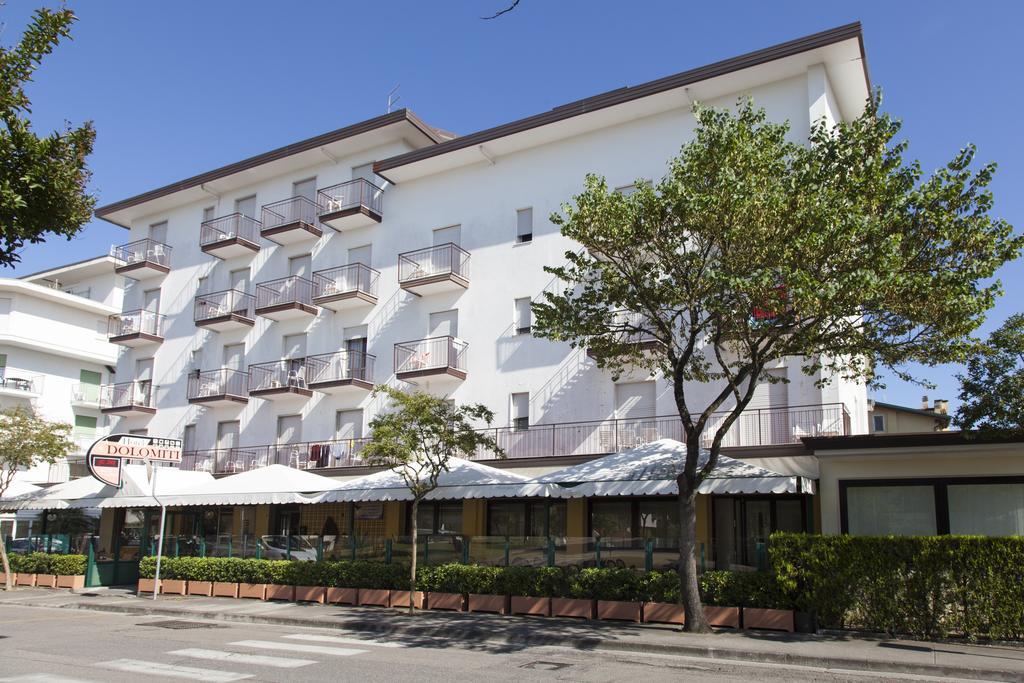 Albergo Dolomiti Lido di Jesolo Bagian luar foto